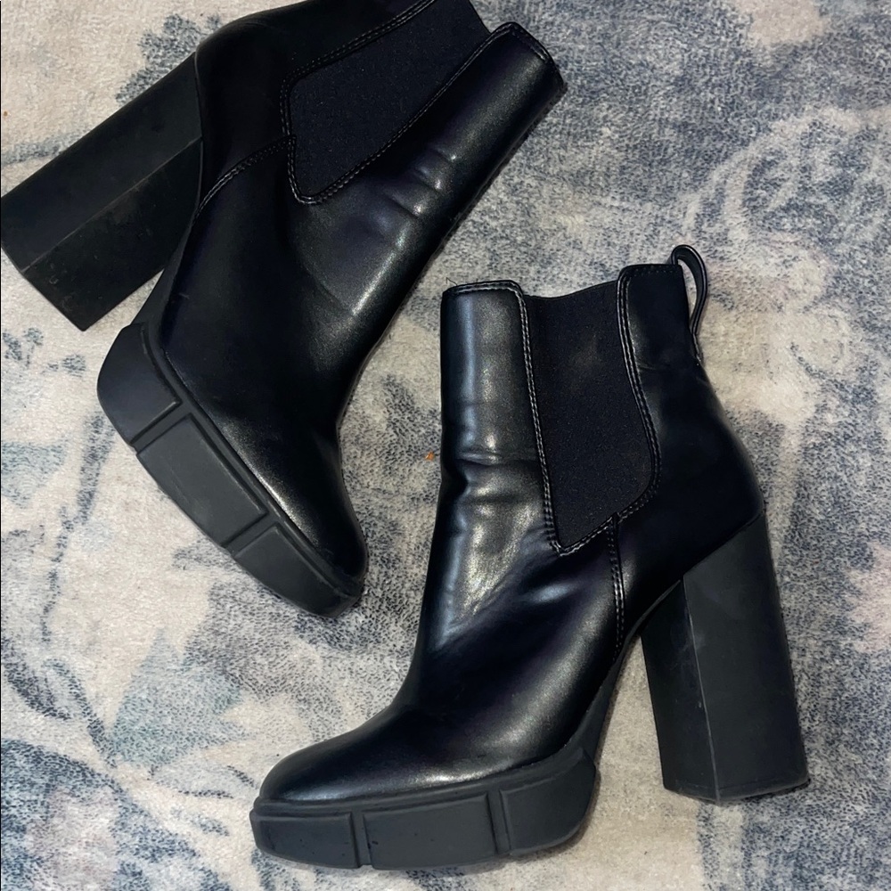 Steve Madden Black Chunky Heel Ankle Boots